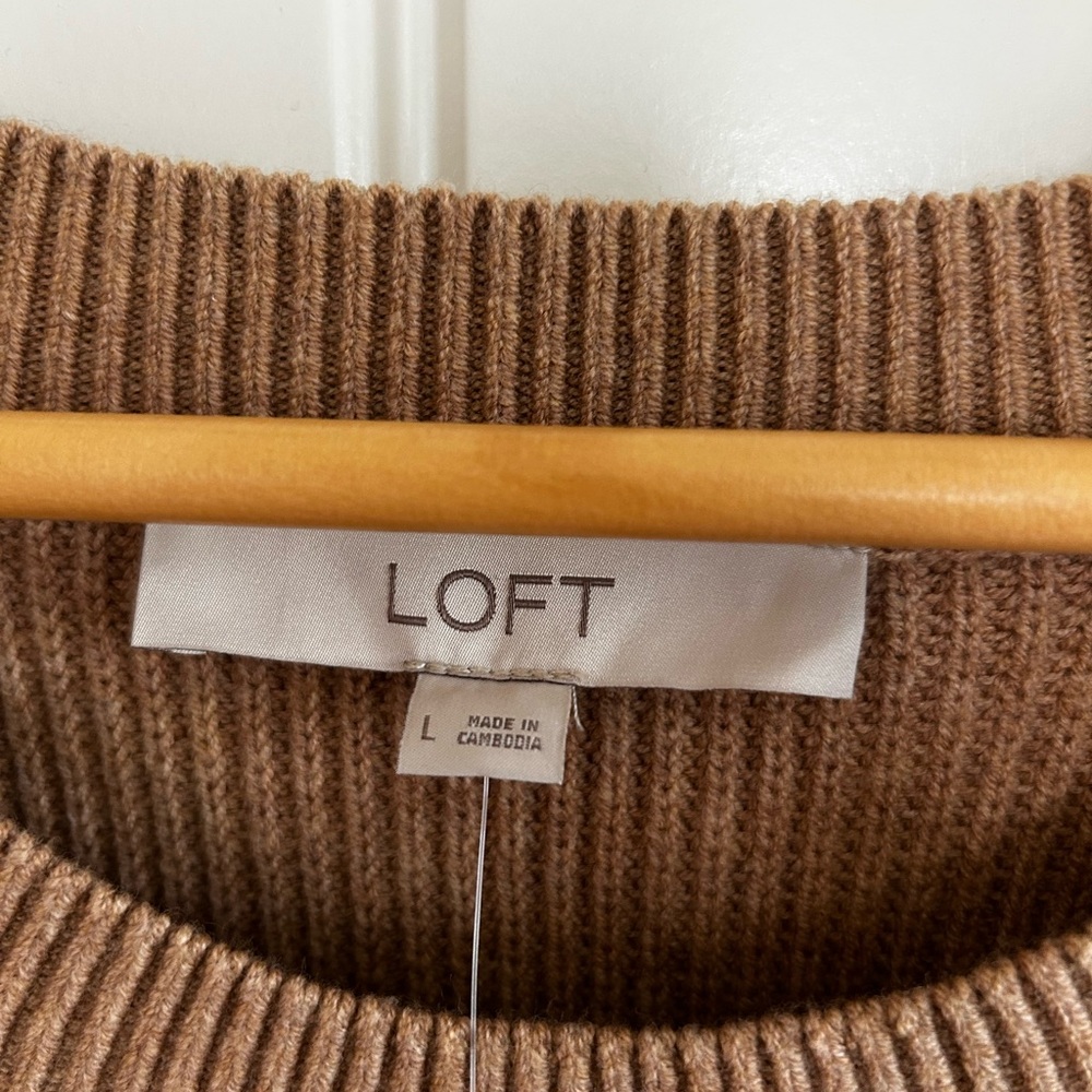 Super soft Carmel Fringe Sweater NWT - Picture 5 of 10